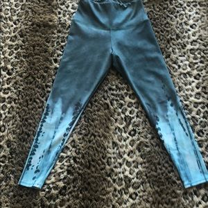 Onzie cropped leggings